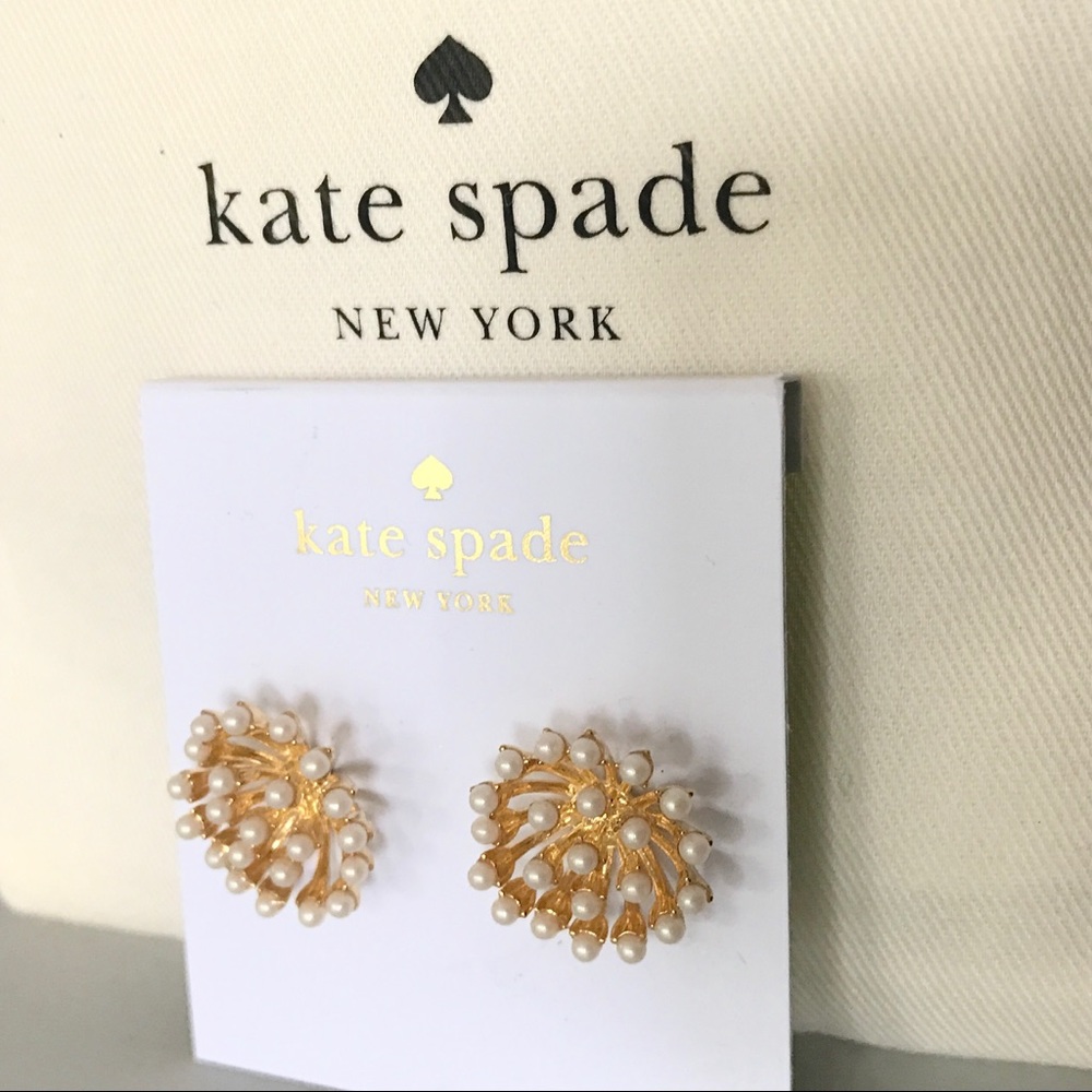 LAST 1 ⭐️Kate ♠️ pearl gold tone sputnick earrings - Picture 2 of 4